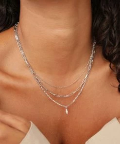 Astrid & Miyu Fine Twist Chain 40cm In Silver