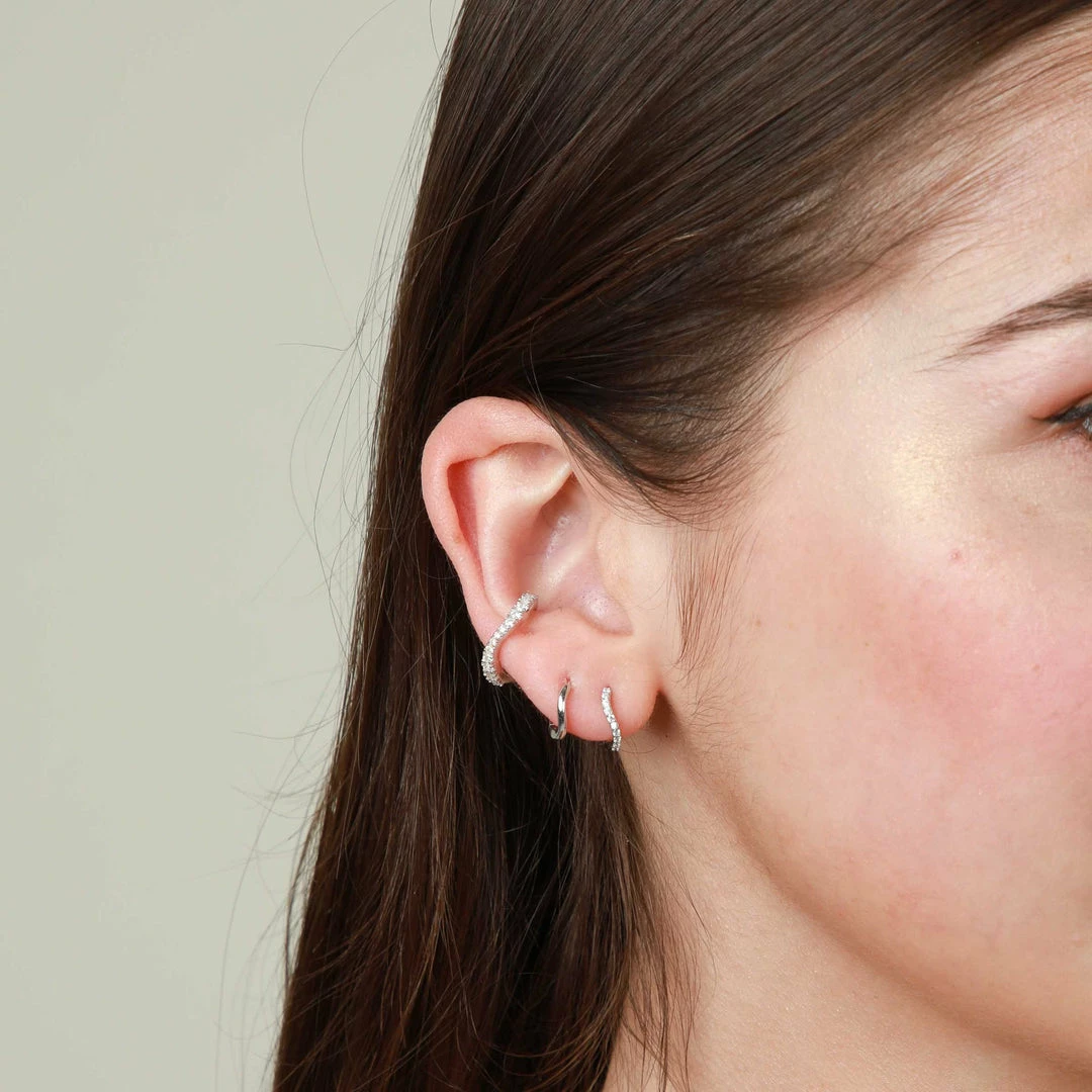 Astrid & Miyu Wave Crystal Ear Cuff In Silver 4 Astrid & Miyu Wave Crystal Ear Cuff In Silver