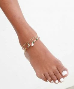 Astrid & Miyu New In Flow Beaded Anklet In Gold