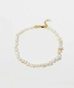 Astrid & Miyu Serenity Pearl Beaded Anklet In Gold