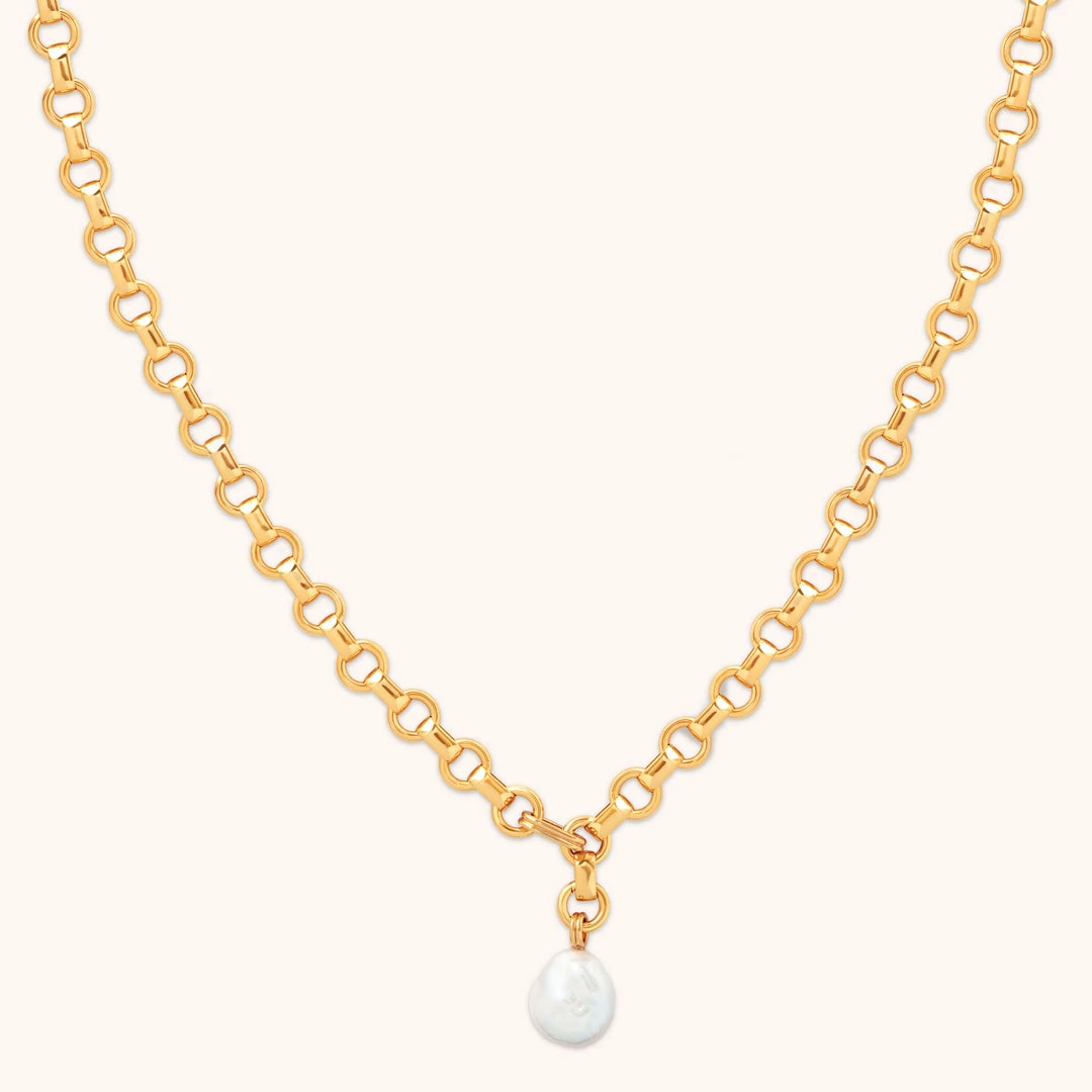 Astrid & Miyu Serenity Pearl Link Chain Necklace In Gold 3 Astrid & Miyu Serenity Pearl Link Chain Necklace In Gold
