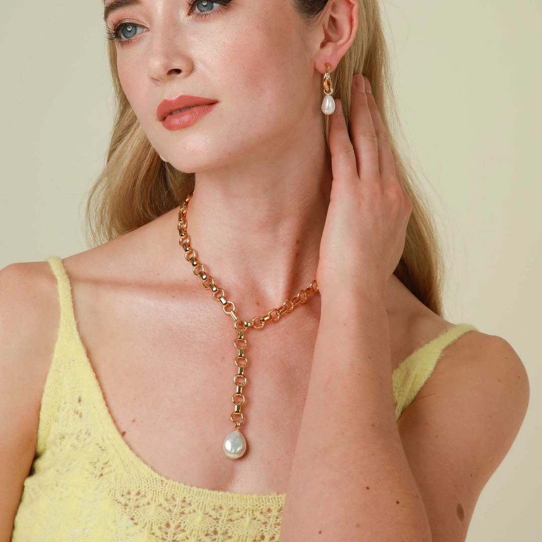Astrid & Miyu Serenity Pearl Link Chain Necklace In Gold 14 Astrid & Miyu Serenity Pearl Link Chain Necklace In Gold