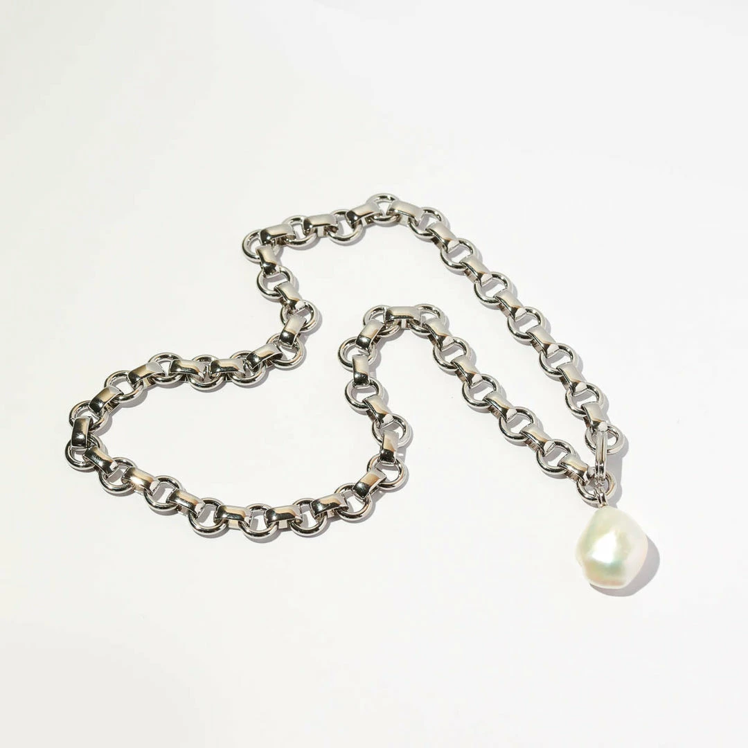Astrid & Miyu Serenity Pearl Link Chain Necklace In Silver 11 Astrid & Miyu Serenity Pearl Link Chain Necklace In Silver