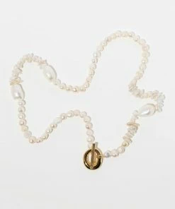 Astrid & Miyu Serenity Pearl Beaded T-Bar Necklace In Gold