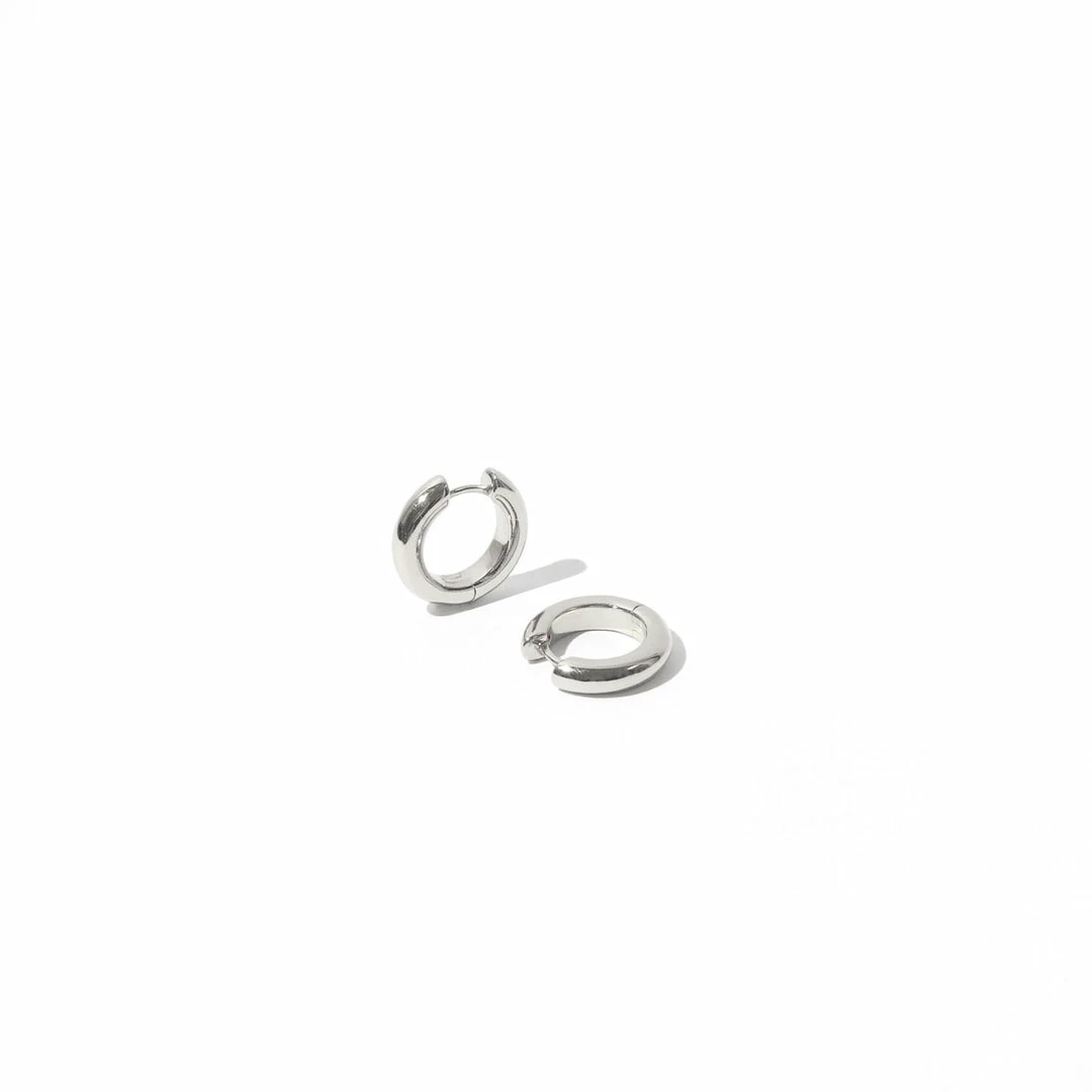 Astrid & Miyu Bold Medium Hoops In Silver 5 Astrid & Miyu Bold Medium Hoops In Silver