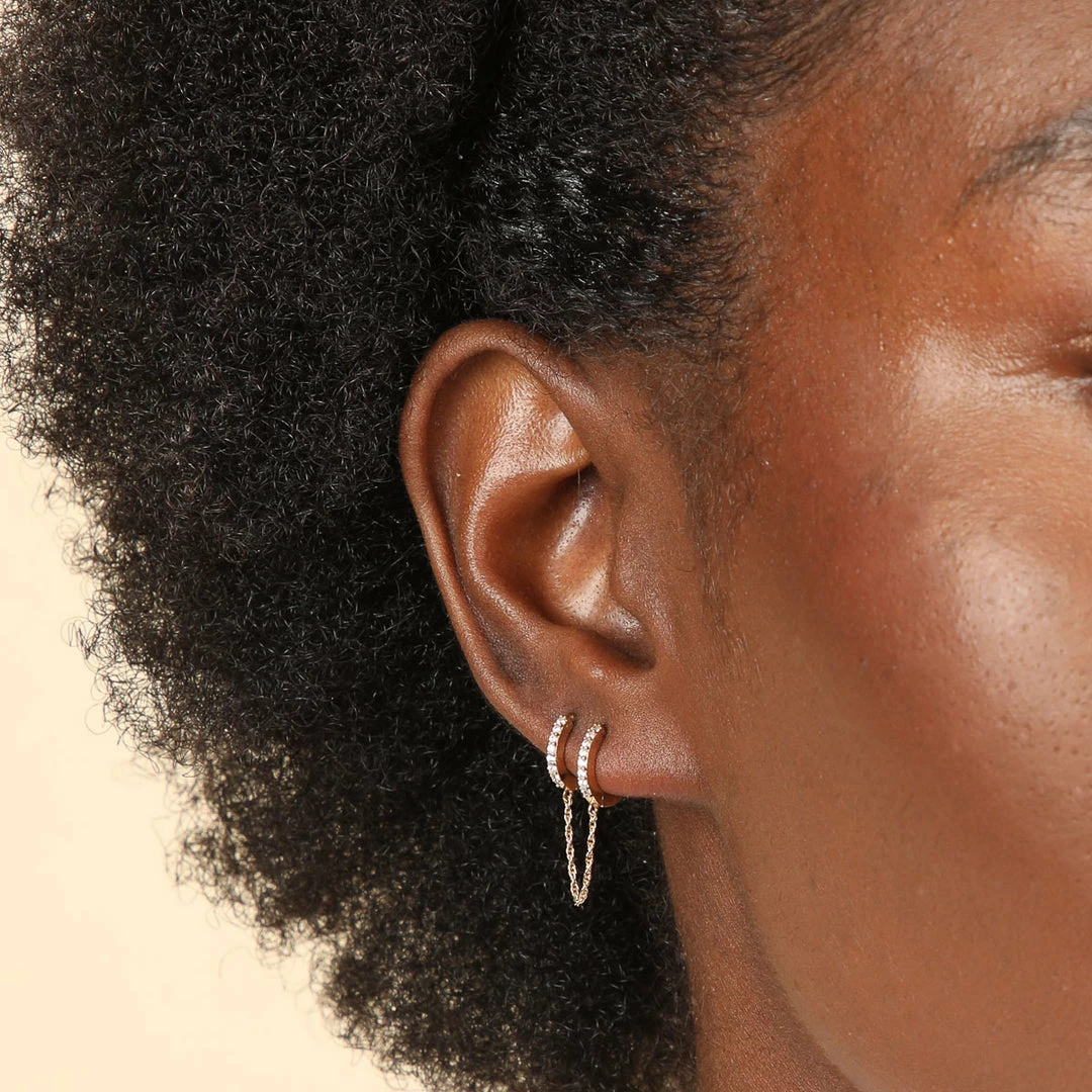 Astrid & Miyu Chain Link Huggies In Gold 4 Astrid & Miyu Chain Link Huggies In Gold