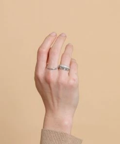Astrid & Miyu New In Elevate Ridge Band Ring In Silver