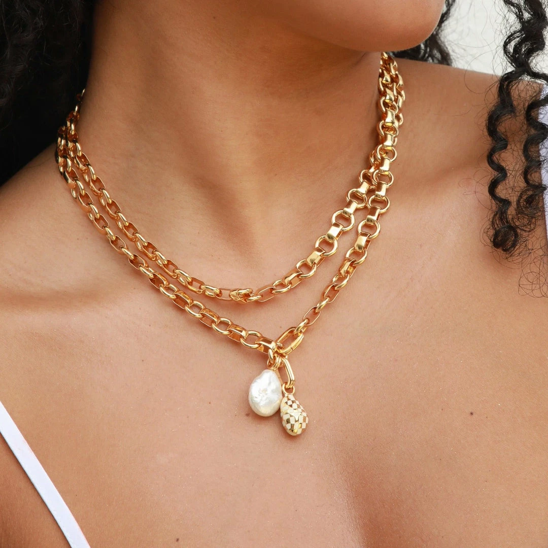 Astrid & Miyu Checkerboard Pendant Charm In Gold New In 8 Astrid & Miyu Checkerboard Pendant Charm In Gold New In