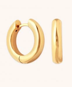 Astrid & Miyu New In Bold Medium Hoops In Gold