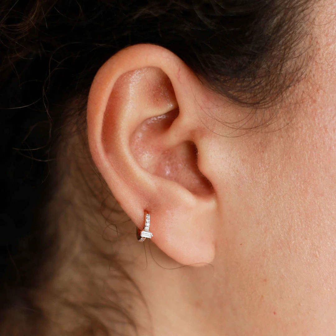 Astridandmiyu Baguette Gem Clicker In Rose Gold Sale 6 Astridandmiyu Baguette Gem Clicker In Rose Gold Sale