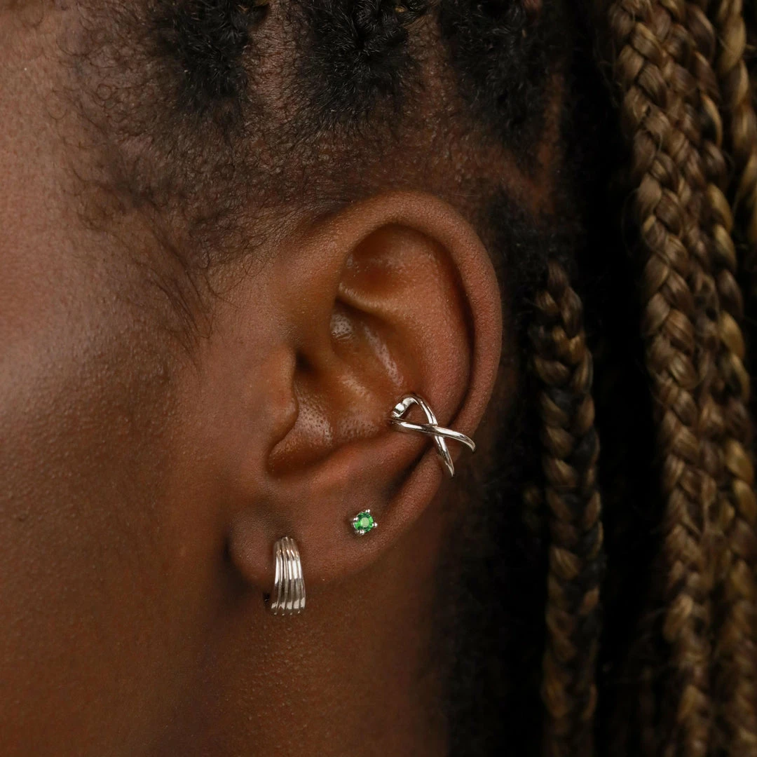 Astrid & Miyu May Birthstone Stud Earrings In Silver With Emerald CZ 7 Astrid & Miyu May Birthstone Stud Earrings In Silver With Emerald CZ