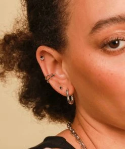 Astrid & Miyu Sale Black Crystal Stud Earrings In Silver