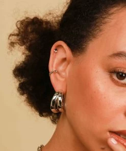 Astrid & Miyu Black Crystal Cluster Barbell In Silver Sale