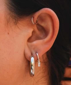 Astrid & Miyu Chunky Hoops In Silver Earrings 14 Astrid & Miyu Chunky Hoops In Silver Earrings