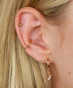 Astrid & Miyu Cosmic Emerald Barbell In Gold Earrings