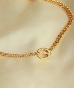 Astrid & Miyu Necklaces Duo T-Bar Necklace In Gold