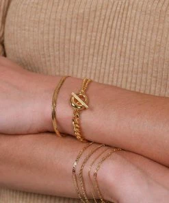 Astrid & Miyu Duo T-Bar Bracelet In Gold Bracelets