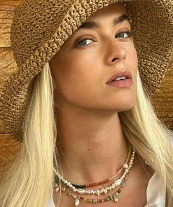 Astrid & Miyu New In Flow Beaded Necklace In Gold