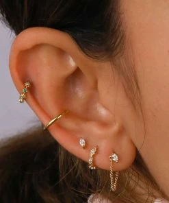 Astrid & Miyu Best Sellers Cosmic Emerald Hoop 6.5mm In Gold