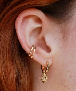 Astridandmiyu Earrings Single Square Edge Base Hoop In Gold