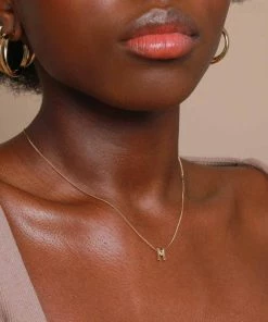 Astrid & Miyu Pendant Necklaces M Initial Pendant Necklace In Gold With M