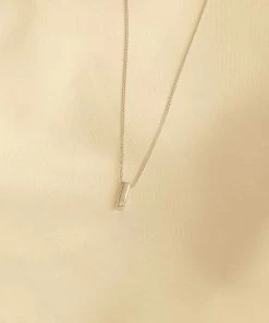 Astrid & Miyu I Initial Pendant Necklace In Silver With I