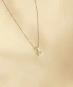 Astrid & Miyu Z Initial Pendant Necklace In Silver With Z