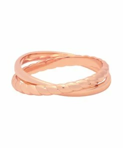 Astrid & Miyu Interlocked Rope & Plain Band Ring In Rose Gold