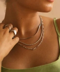 Astrid & Miyu Long Link Chain Necklace In Silver