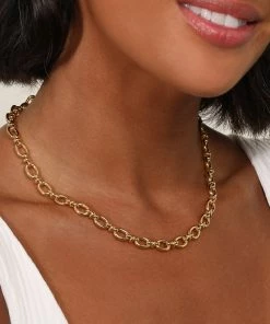 Astrid & Miyu Open Link Chain Necklace In Gold