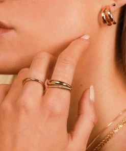 Astrid & Miyu Rings Essential Dome Ring In Gold