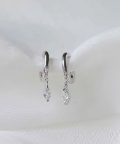 Astrid & Miyu Navette Short Chain Huggies In Silver