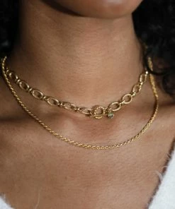 Astrid & Miyu Necklaces Textured Oval Link T-Bar Necklace In Gold 16 Astrid & Miyu Necklaces Textured Oval Link T-Bar Necklace In Gold