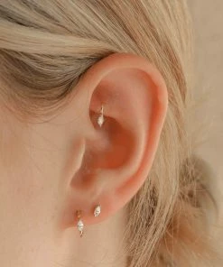 Astrid & Miyu Solid Gold Marquise Rook Hoop Earrings