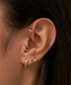 Astrid & Miyu Solid Gold Crystal Star Piercing Stud