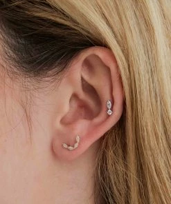 Astrid & Miyu Earrings Solid White Gold Teardrop Piercing Stud