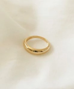 Astrid & Miyu Rings Essential Dome Ring In Gold