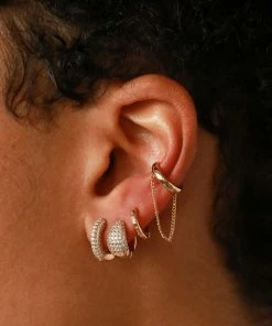 Astrid & Miyu Earrings Prism Crystal Hoop 6.5mm In Gold 9 Astrid & Miyu Earrings Prism Crystal Hoop 6.5mm In Gold