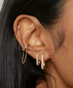 Astrid & Miyu Rectangular Glimmer Huggies In Gold