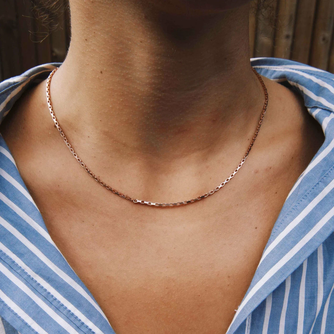 Astridandmiyu Rectangular Link Necklace Chain In Rose Gold 5 Astridandmiyu Rectangular Link Necklace Chain In Rose Gold