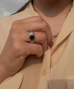 Astrid & Miyu Sale Rope Signet Ring In Silver