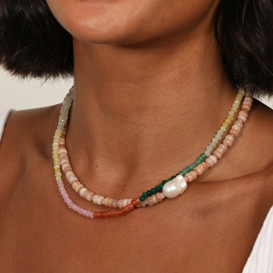 Astrid & Miyu New In Sunstone Beaded Necklace In Gold 7 Astrid & Miyu New In Sunstone Beaded Necklace In Gold