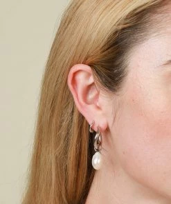 Astrid & Miyu New In Iridescent Stacking Set In Silver