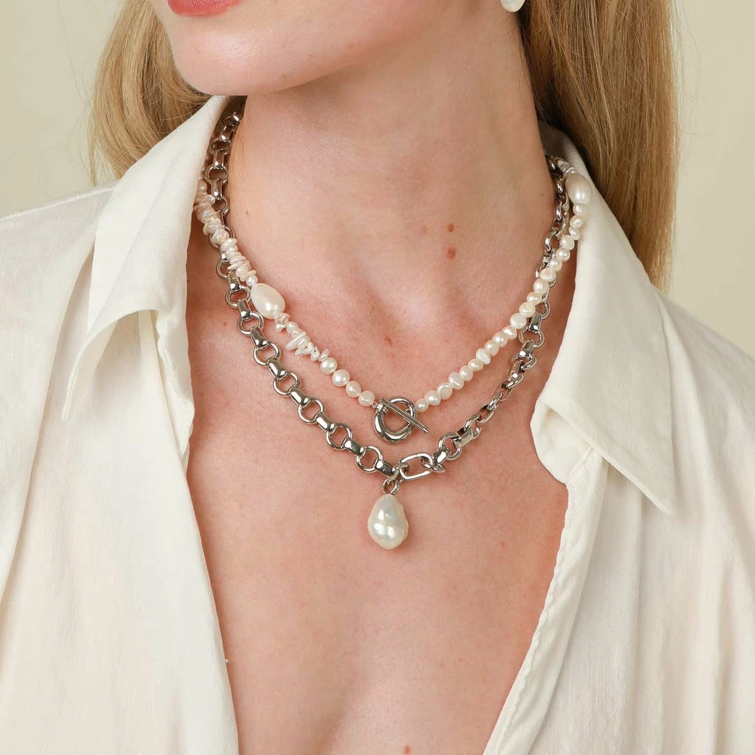 Astrid & Miyu Pearlescent Stacking Set In Silver 4 Astrid & Miyu Pearlescent Stacking Set In Silver