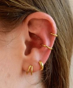 Astrid & Miyu Best Sellers Bubble Hoop 6.5mm In Gold 7 Astrid & Miyu Best Sellers Bubble Hoop 6.5mm In Gold