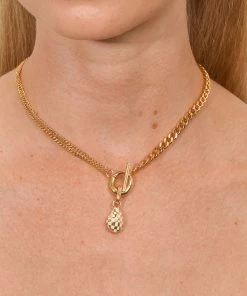 Astrid & Miyu Necklaces Duo T-Bar Necklace In Gold