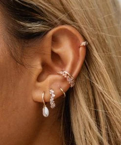 Astrid & Miyu Sale Teardrop Gem Conch Hoop In Rose Gold 9 Astrid & Miyu Sale Teardrop Gem Conch Hoop In Rose Gold