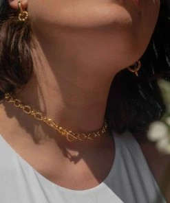 Astrid & Miyu Necklaces Textured Oval Link T-Bar Necklace In Gold 14 Astrid & Miyu Necklaces Textured Oval Link T-Bar Necklace In Gold