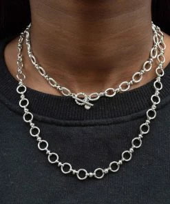 Astrid & Miyu Textured Oval Link T-Bar Necklace In Silver Necklaces