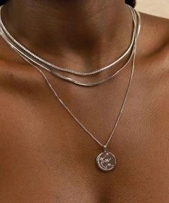 Astrid & Miyu Aquarius Zodiac Pendant Necklace In Silver Zodiac Necklaces